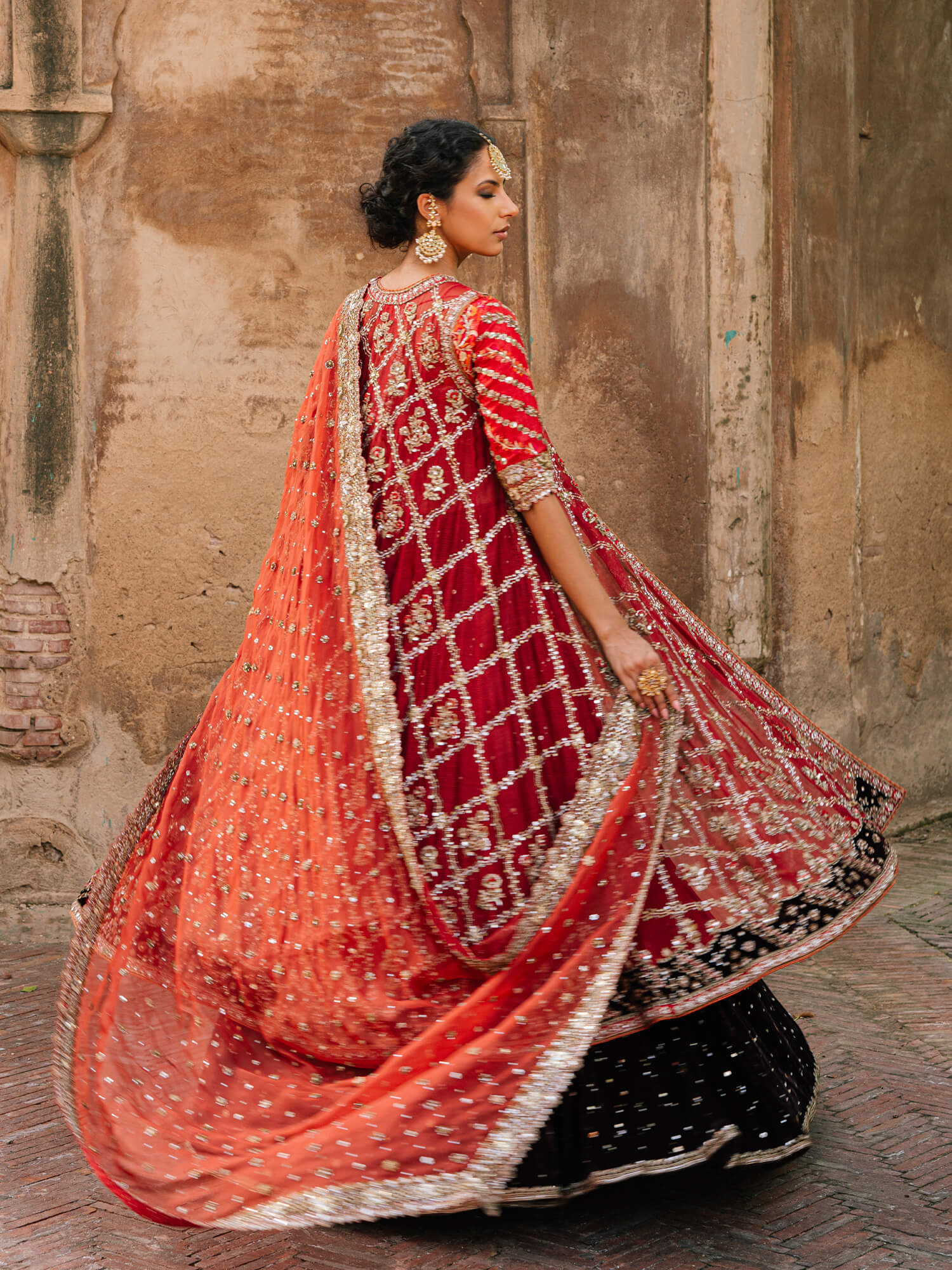 KALIDAR W/ CHOLI, DUPATTA & GHAGRA - Misha Lakhani