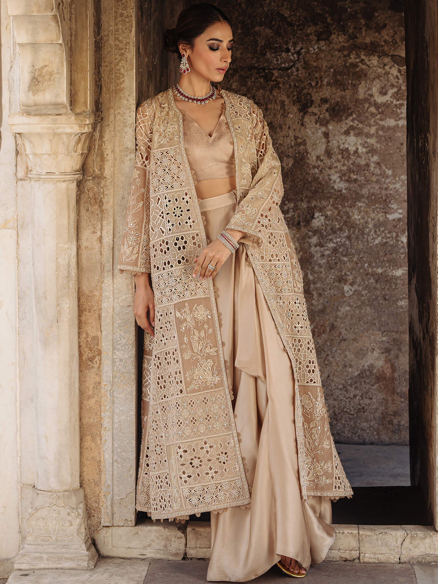 BORGIA COAT, BLOUSE & NIKHAR SARI