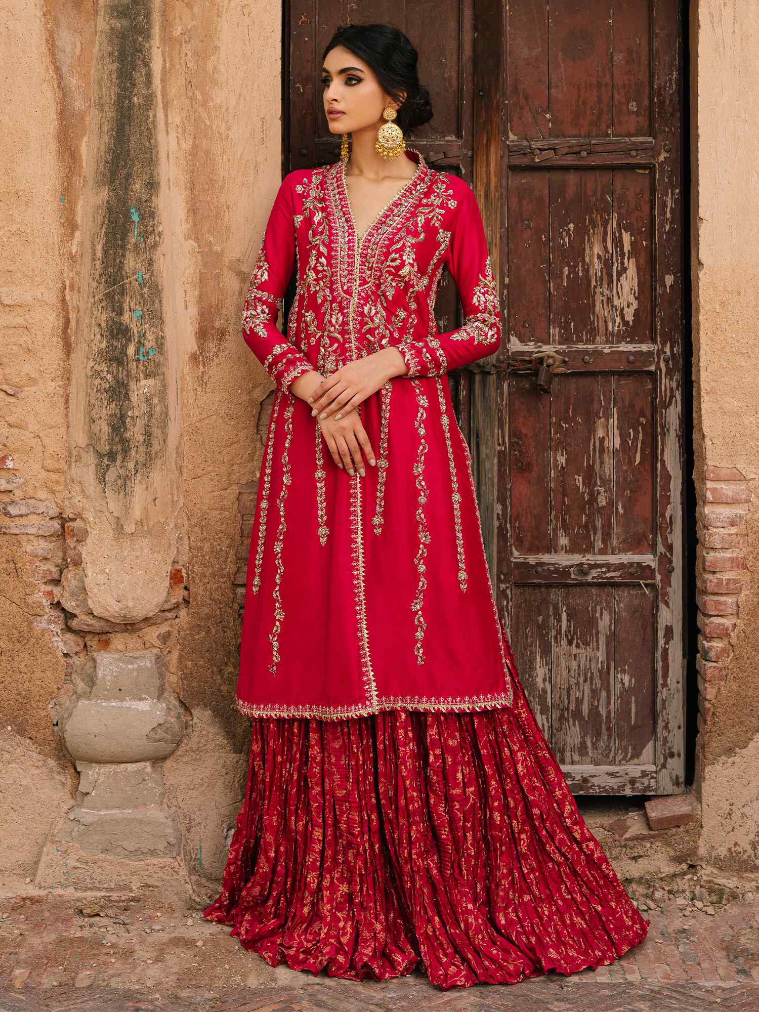 ANAM & CRUSHED LEHENGA